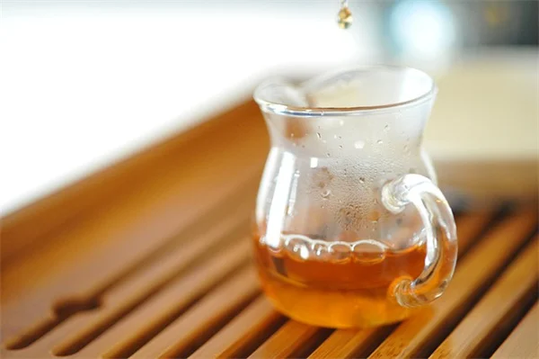 高羊茅が抜けない理由と確実に駆除する実践手順